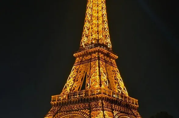 Seine-Dinner-Cruise mit Livemusik